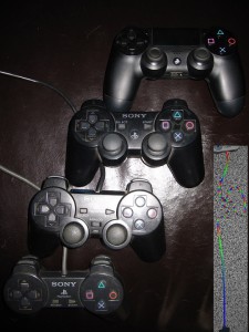 Playstation_Pad_Family